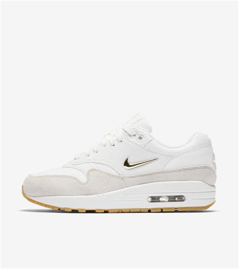 nike air max 1 damss wit|air max 1 foot locker.